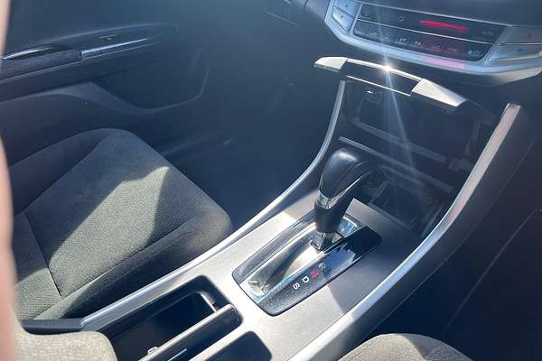 2015 Honda Accord VTi-S 9th Gen