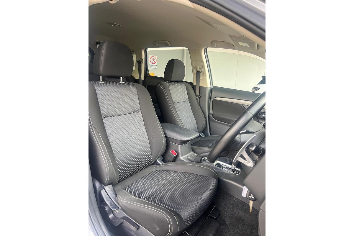 2015 Mitsubishi Outlander XLS ZK