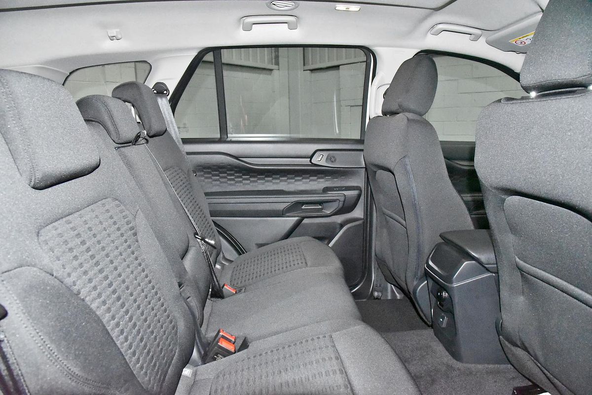 2024 Ford Everest Ambiente 2.0L