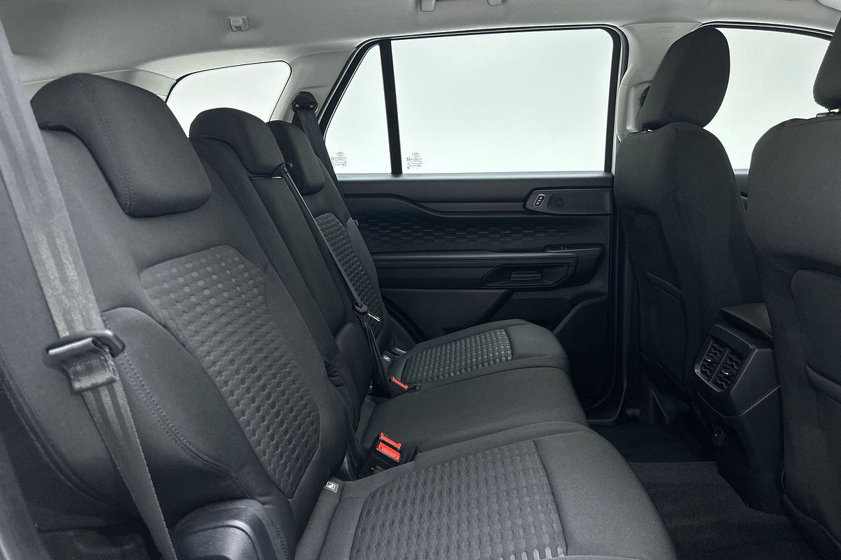 2024 Ford Everest Ambiente 2.0L