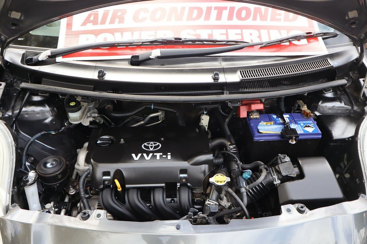 2010 Toyota Yaris YR NCP90R