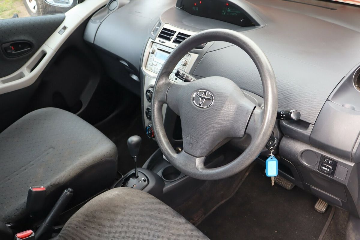 2010 Toyota Yaris YR NCP90R