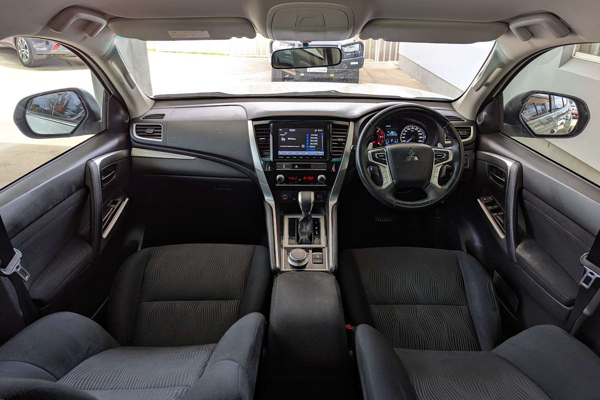 2021 Mitsubishi Pajero Sport GLX QF