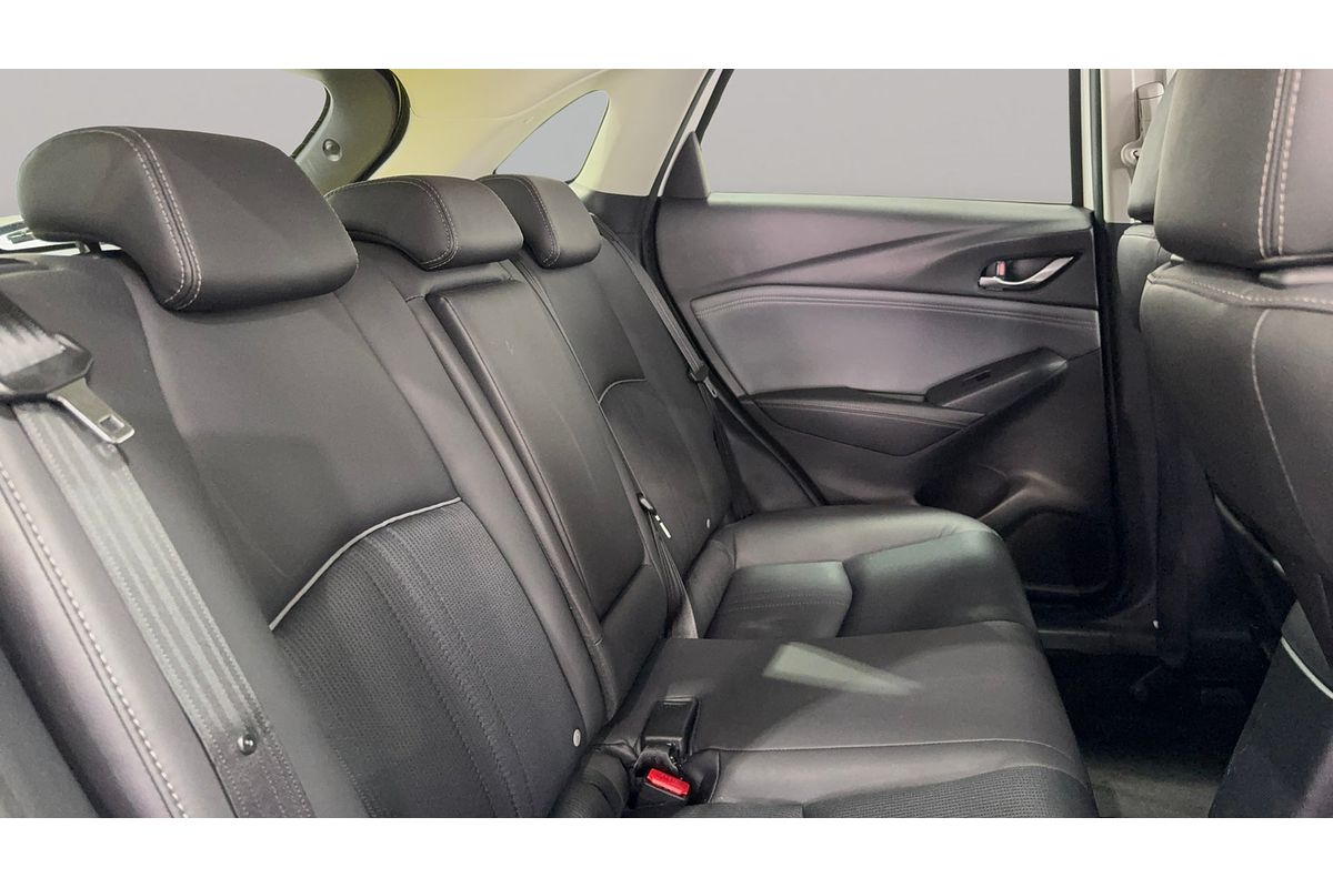 2023 Mazda CX-3 sTouring DK