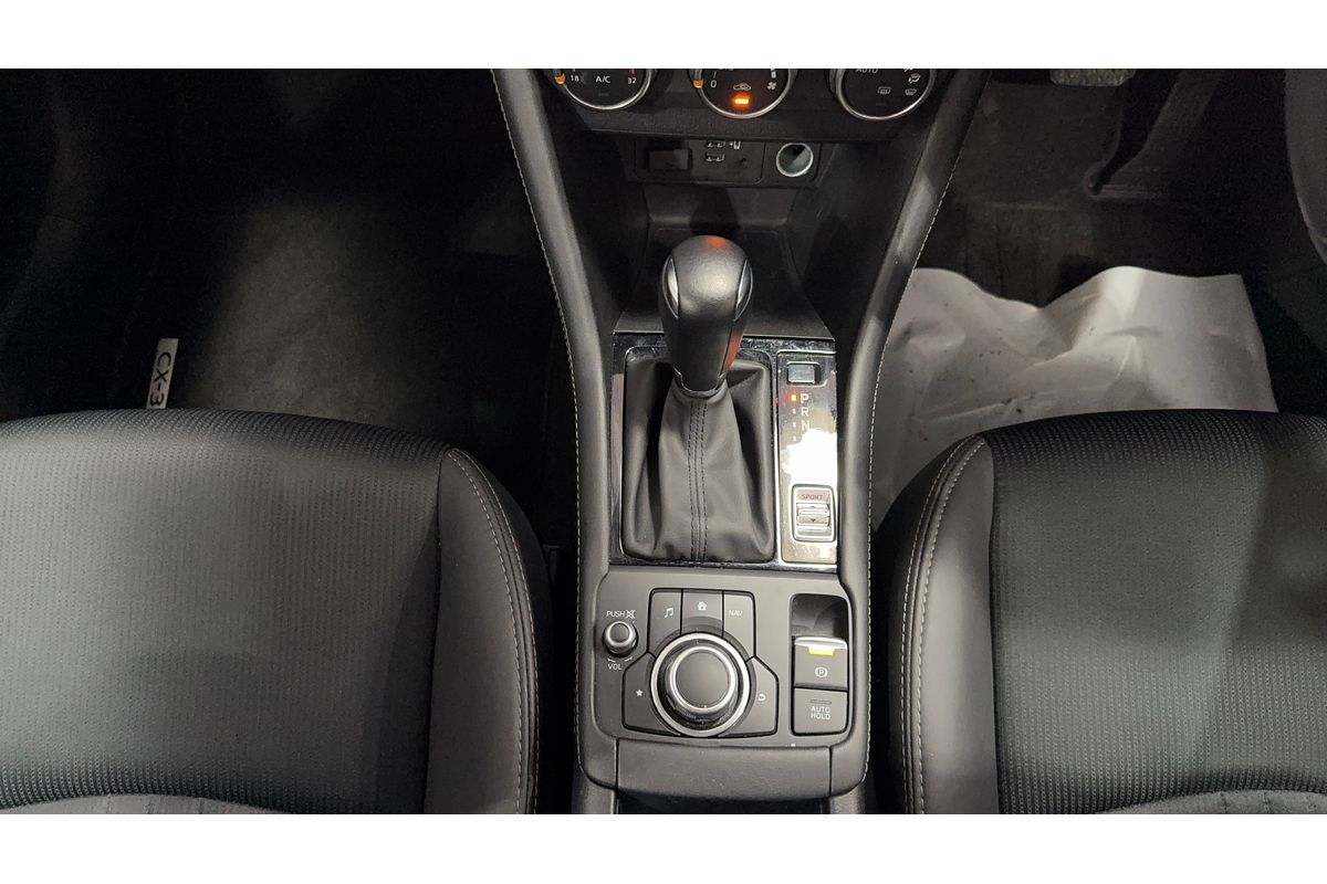 2023 Mazda CX-3 sTouring DK