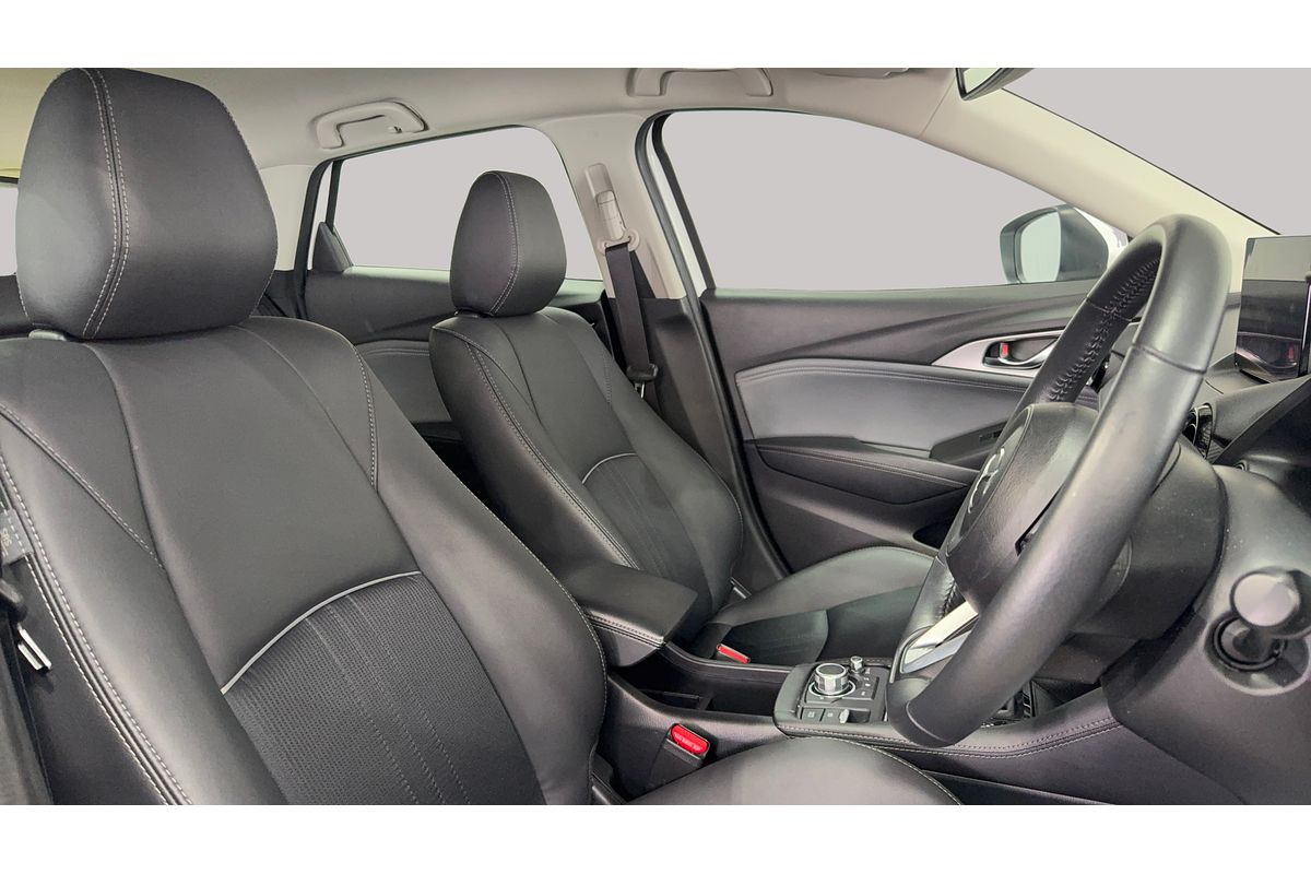 2023 Mazda CX-3 sTouring DK