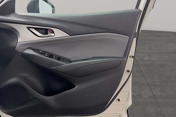 2023 Mazda CX-3 sTouring DK