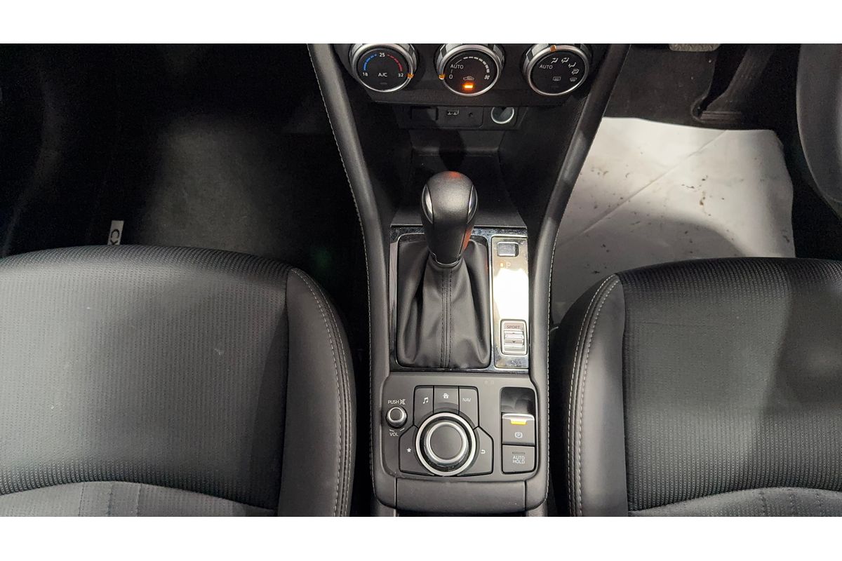 2023 Mazda CX-3 sTouring DK