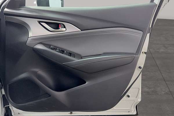 2023 Mazda CX-3 sTouring DK