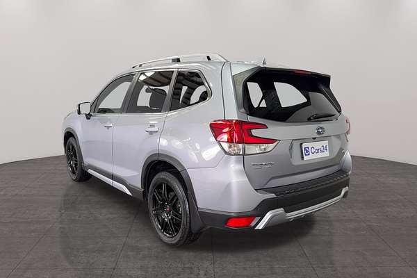 2022 Subaru Forester 2.5i-S S5