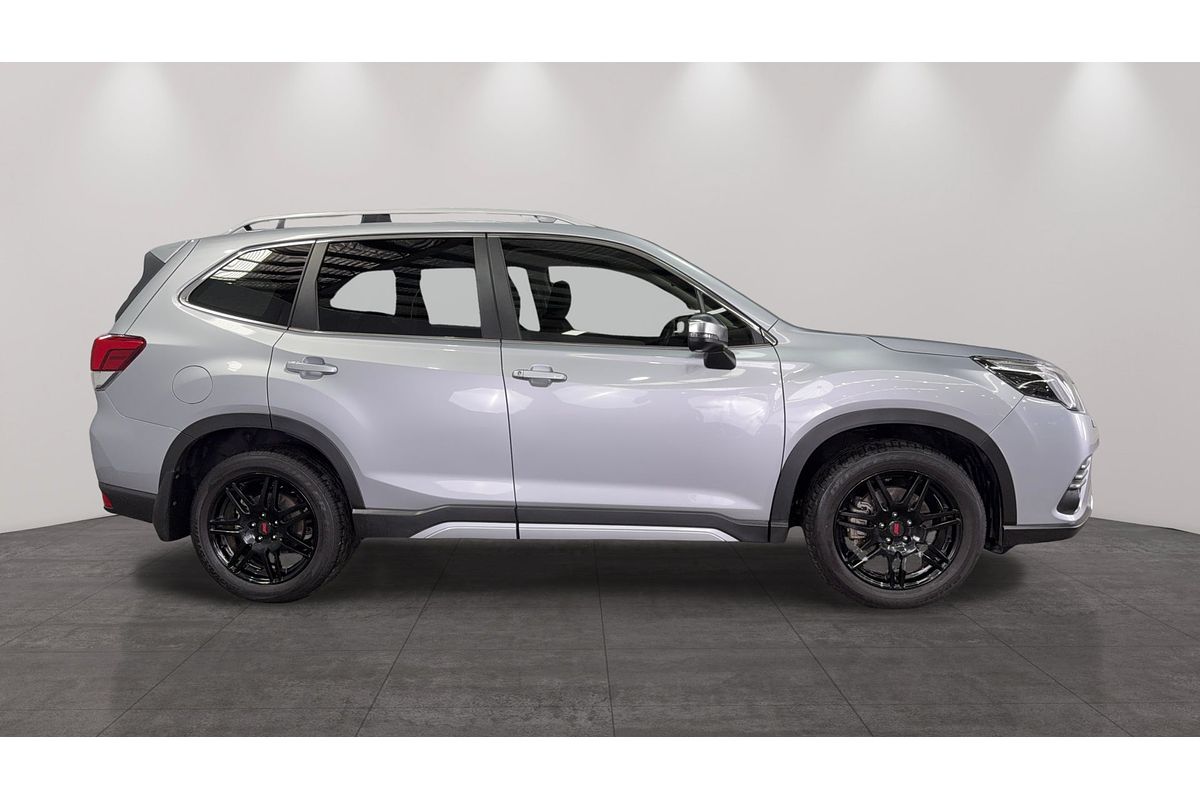 2022 Subaru Forester 2.5i-S S5