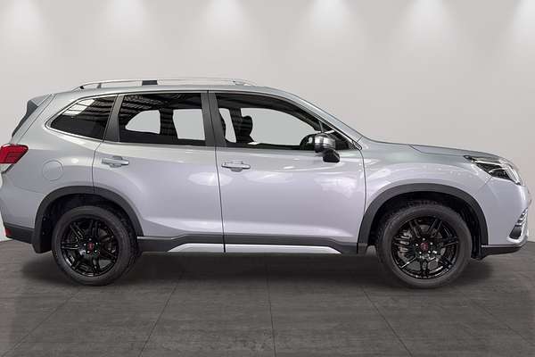 2022 Subaru Forester 2.5i-S S5