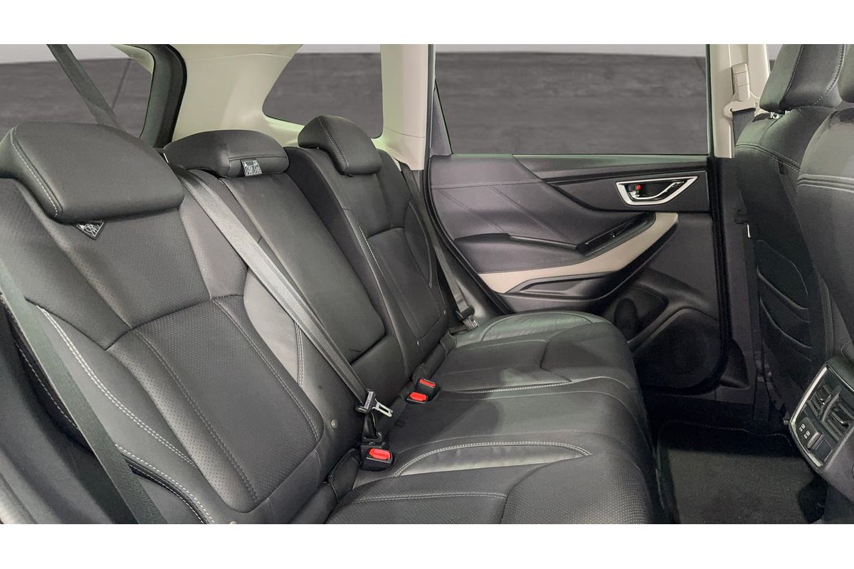 2022 Subaru Forester 2.5i-S S5