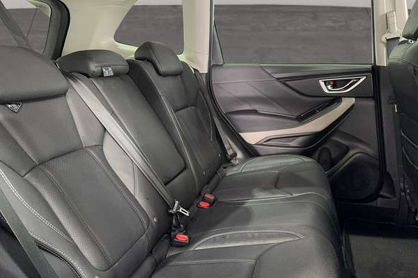 2022 Subaru Forester 2.5i-S S5