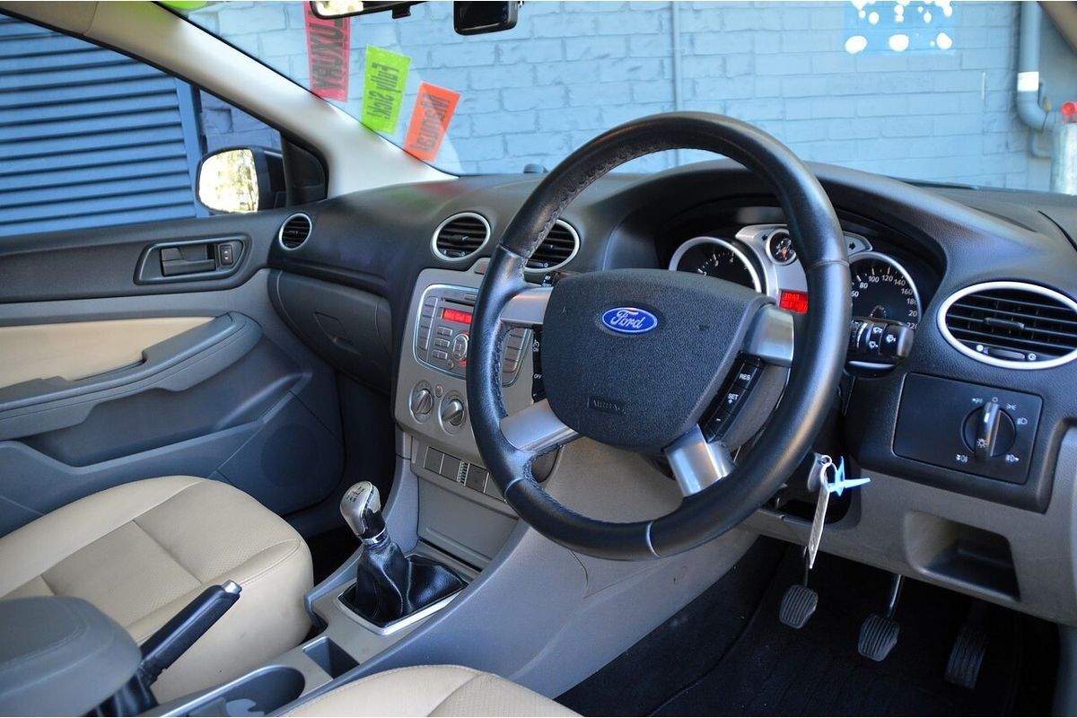 2010 Ford Focus LX LV