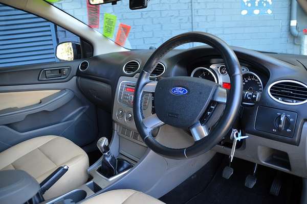 2010 Ford Focus LX LV