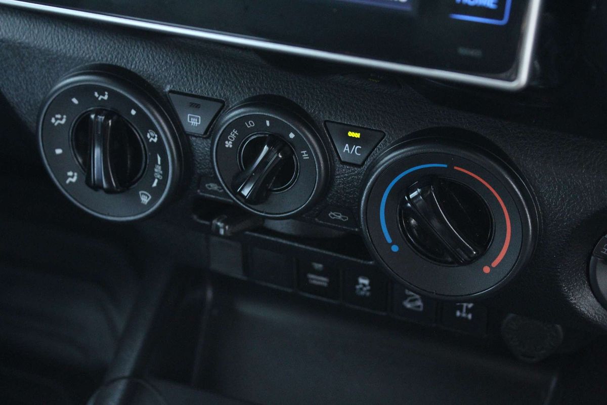2019 Toyota Hilux SR GUN126R 4X4