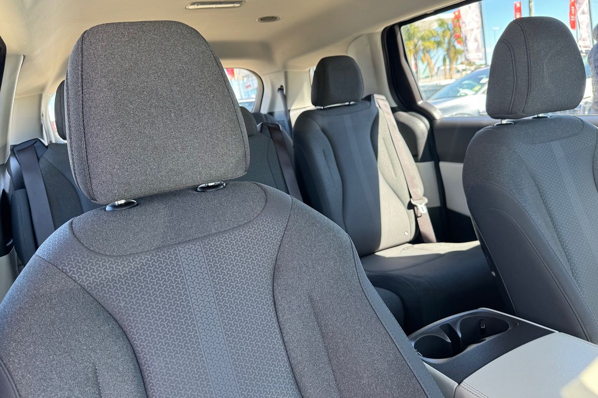 2022 Kia Carnival S KA4
