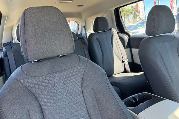 2022 Kia Carnival S KA4