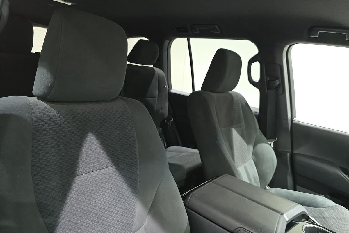 2023 Toyota Landcruiser GXL FJA300R