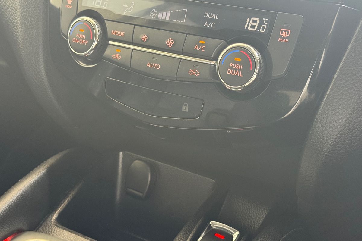2016 Nissan QASHQAI Ti J11