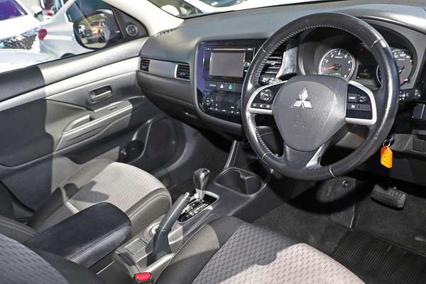 2015 Mitsubishi Outlander ES ZJ
