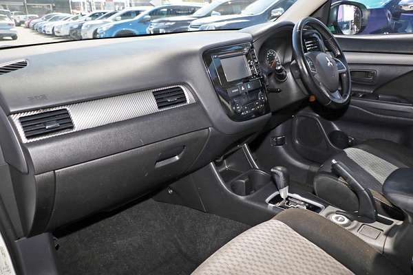 2015 Mitsubishi Outlander ES ZJ