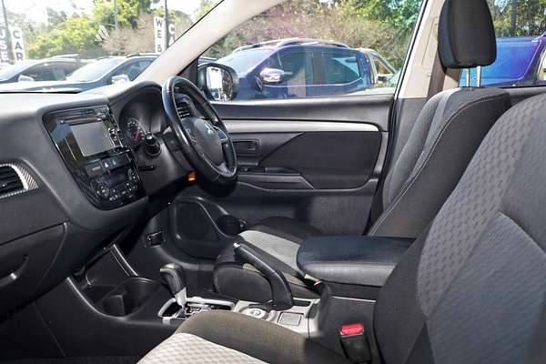 2015 Mitsubishi Outlander ES ZJ