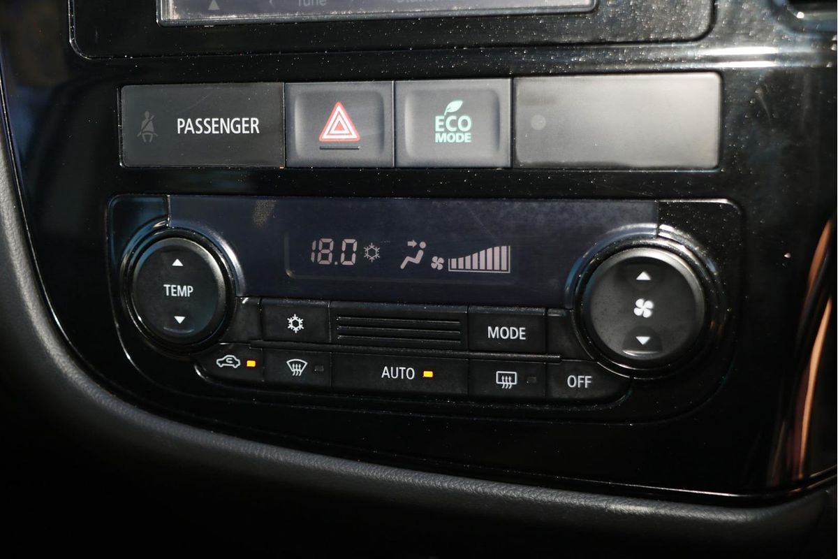 2015 Mitsubishi Outlander ES ZJ