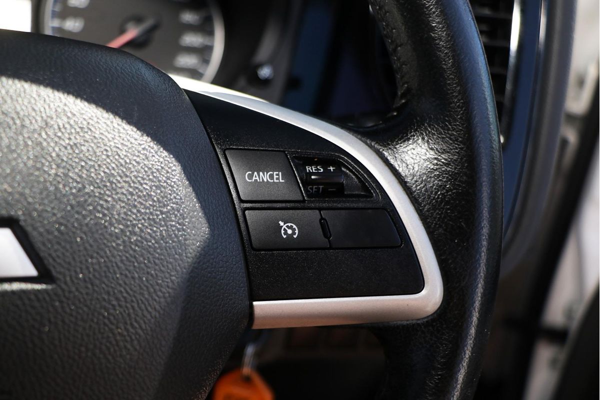 2015 Mitsubishi Outlander ES ZJ