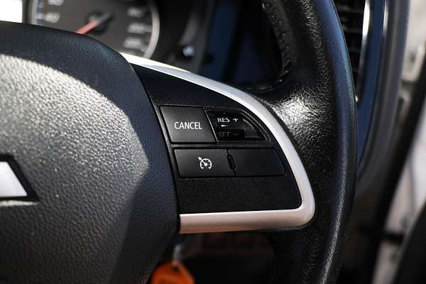 2015 Mitsubishi Outlander ES ZJ
