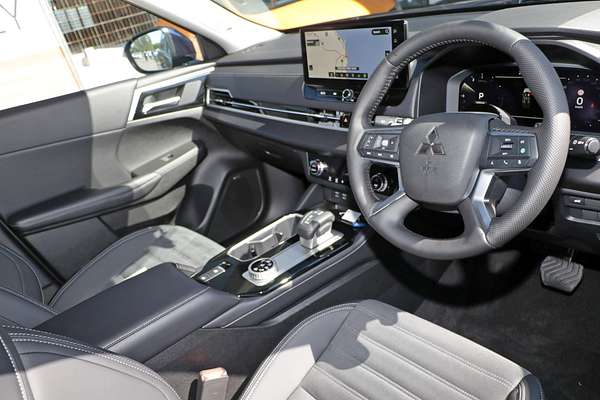 2025 Mitsubishi Outlander Aspire ZM