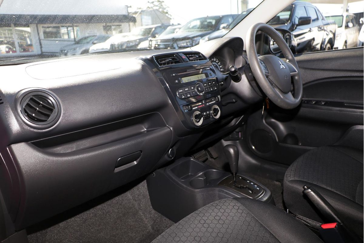 2015 Mitsubishi Mirage ES LA