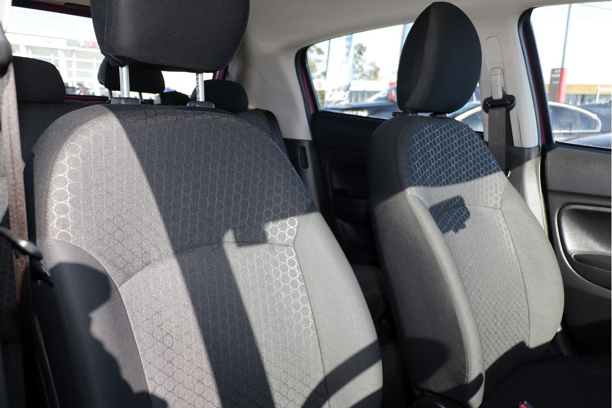 2015 Mitsubishi Mirage ES LA