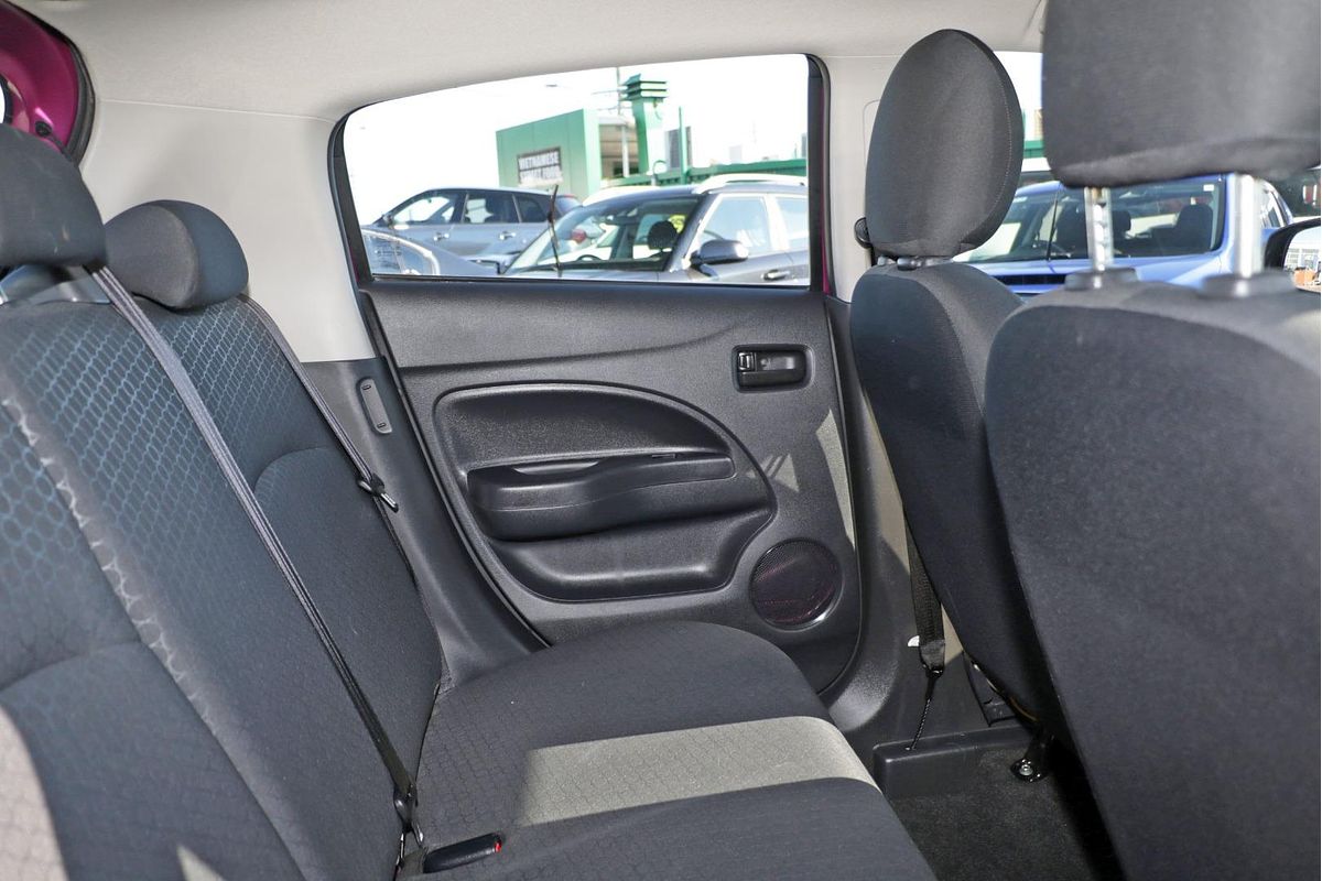 2015 Mitsubishi Mirage ES LA