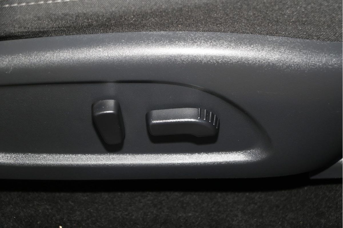2018 Nissan Pathfinder ST R52 Series II