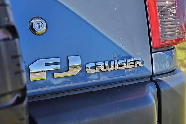 2016 Toyota FJ Cruiser GSJ15R