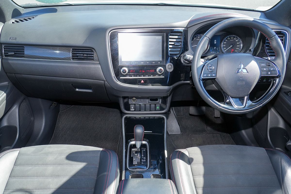 2021 Mitsubishi Outlander Black Edition ZL