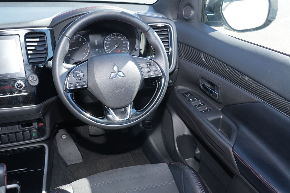 2021 Mitsubishi Outlander Black Edition ZL