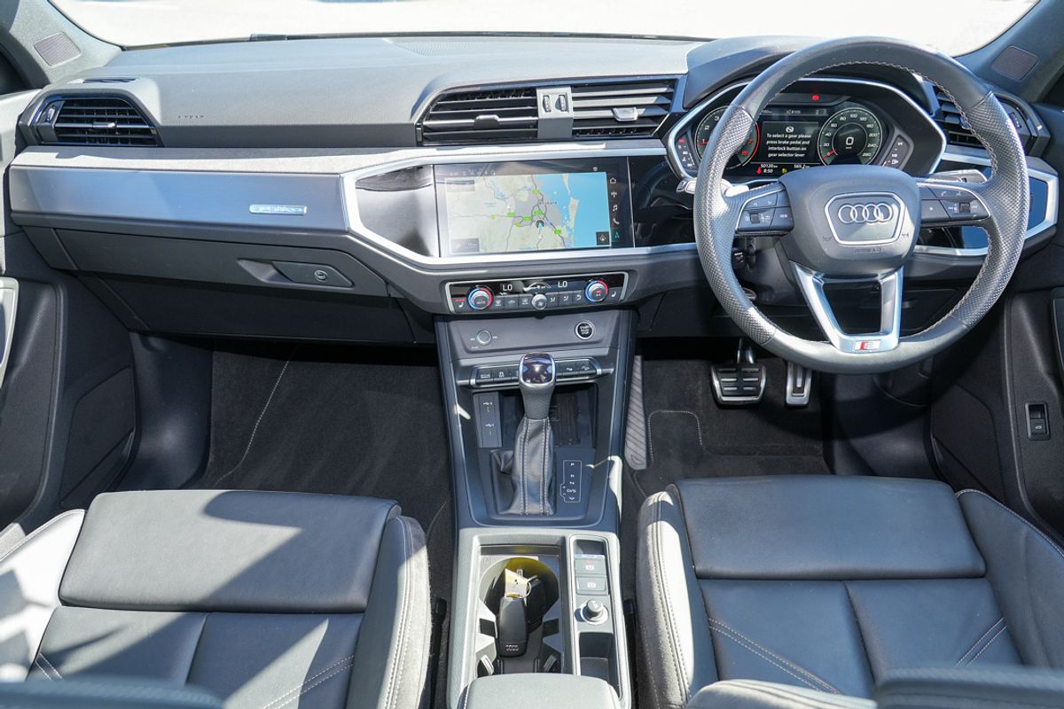 2022 Audi Q3 40 TFSI S line F3