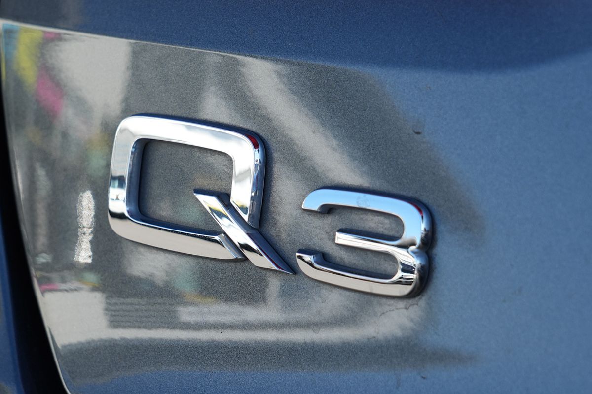 2022 Audi Q3 40 TFSI S line F3