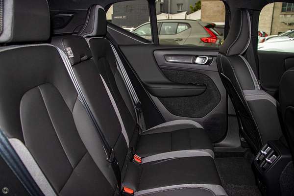 2025 Volvo EX40 Ultra Single Motor Extended Range