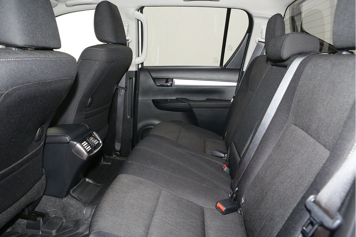 2023 Toyota Hilux SR5 GUN126R 4X4