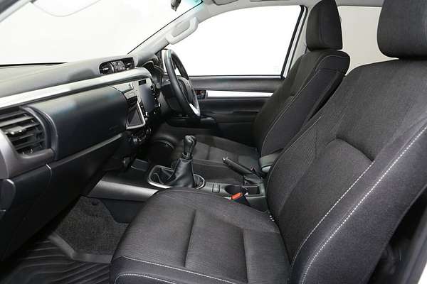2023 Toyota Hilux SR5 GUN126R 4X4