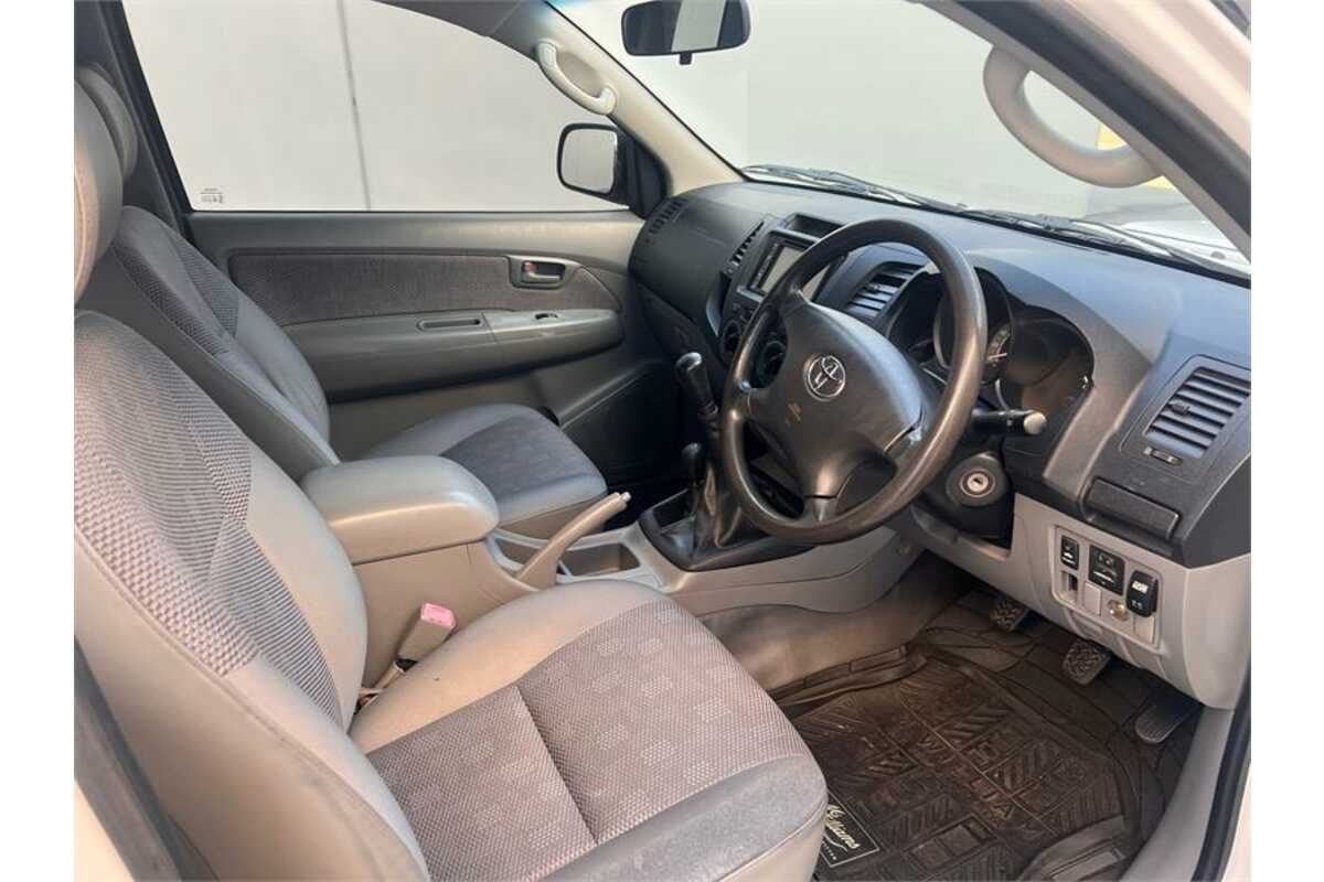 2009 Toyota HILUX SR (4x4) KUN26R 09 UPGRADE 4X4