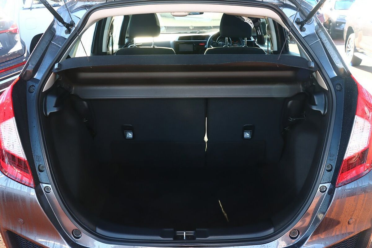 2016 Honda Jazz VTi GF