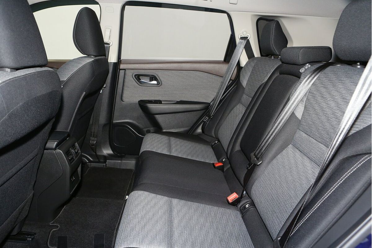2024 Nissan X-TRAIL ST T33