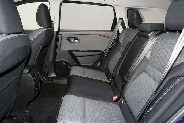 2024 Nissan X-TRAIL ST T33