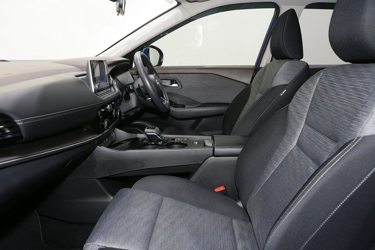 2024 Nissan X-TRAIL ST T33