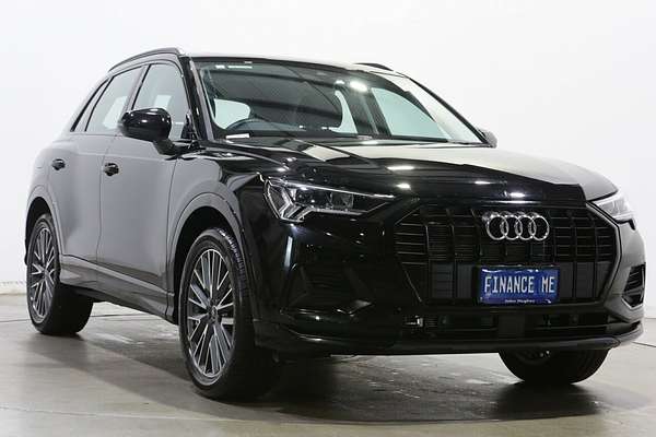 2024 Audi Q3 35 TFSI Dynamic Black F3
